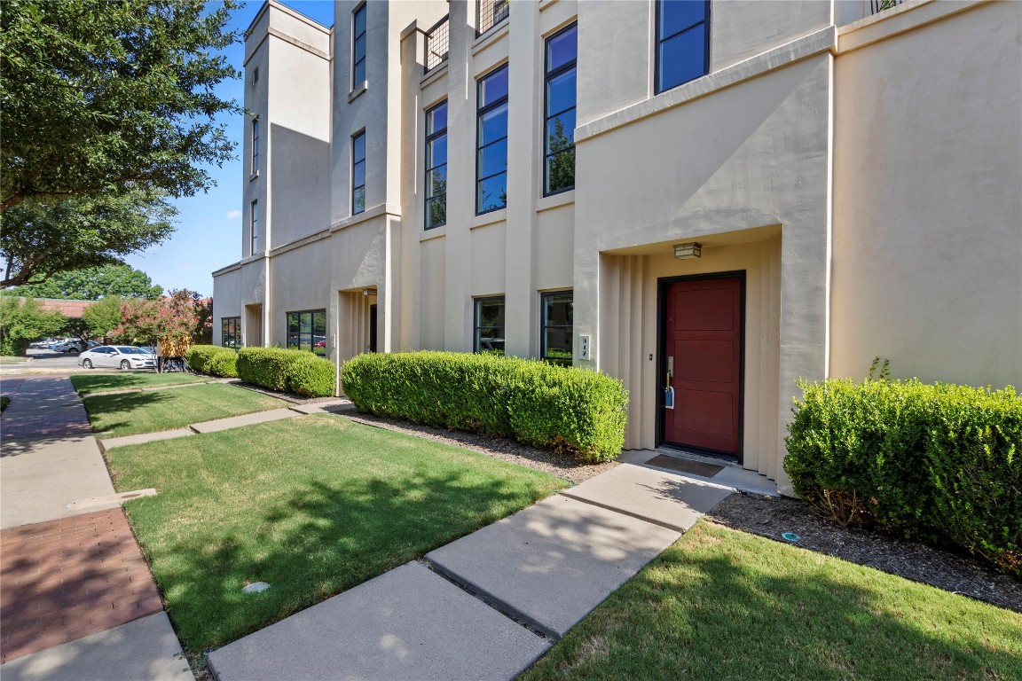 912 Magnolia Green Fort Worth TX 76104