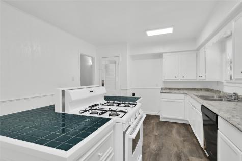 1025 S Maurice Avenue Denison TX 75020