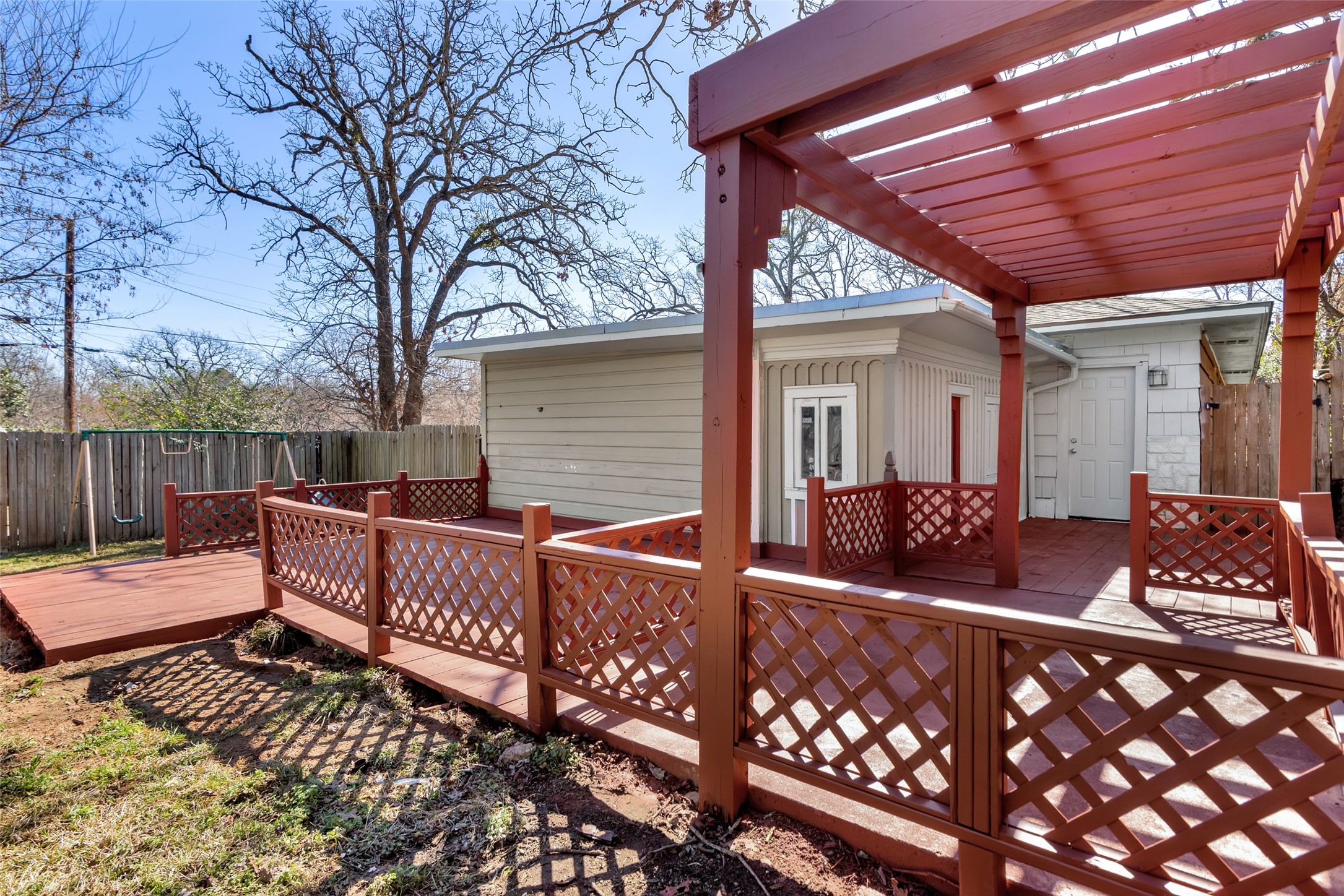 1025 S Maurice Avenue Denison TX 75020