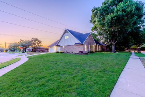 1909 Campbell Court Richardson TX 75080