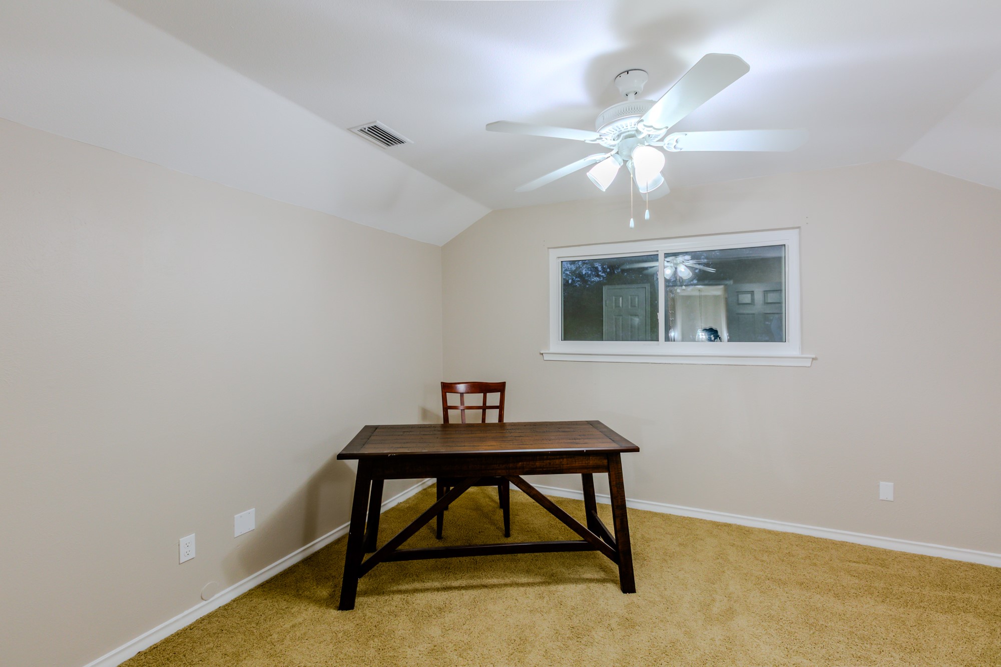 1909 Campbell Court Richardson TX 75080