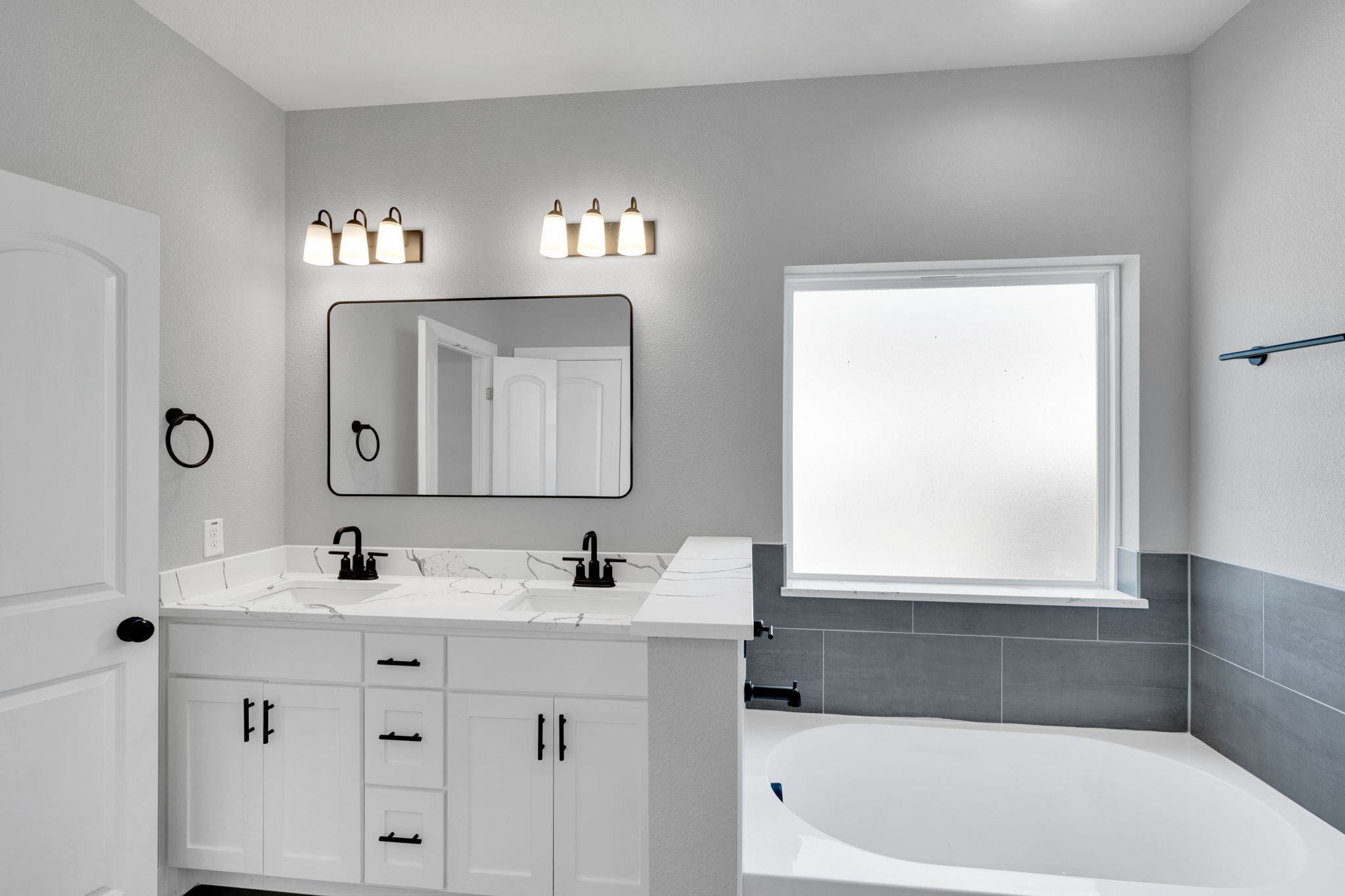 350 E Lamar Street Palmer TX 75152