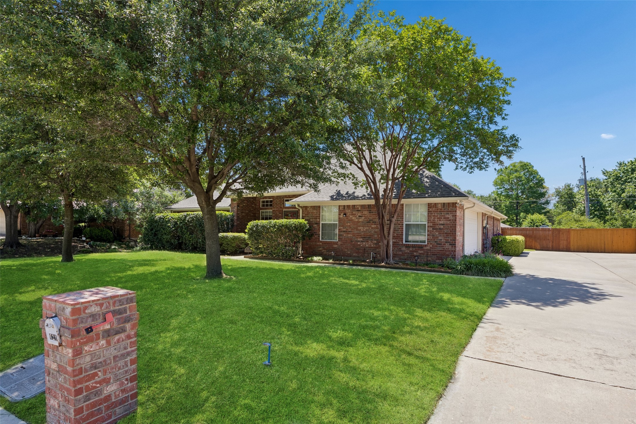 621 W Windsor Drive Denton TX 76207