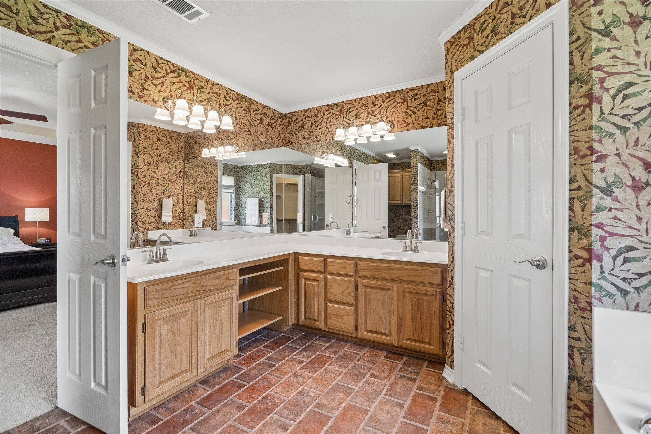 621 W Windsor Drive Denton TX 76207
