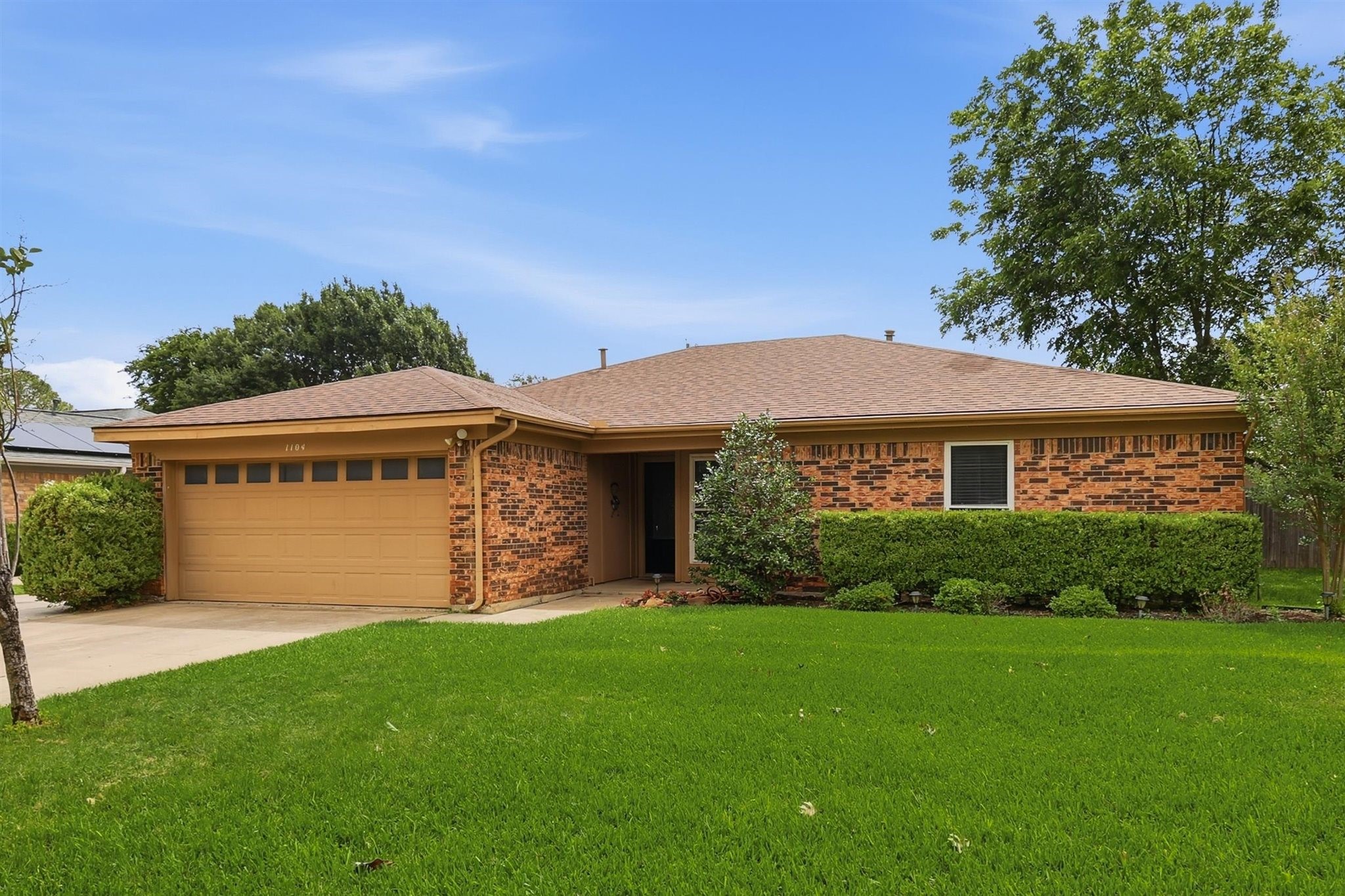 1104 Monterrey Street Bedford TX 76022