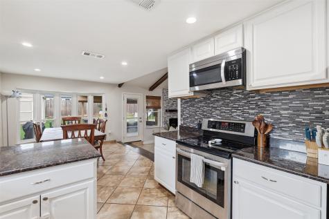 1104 Monterrey Street Bedford TX 76022