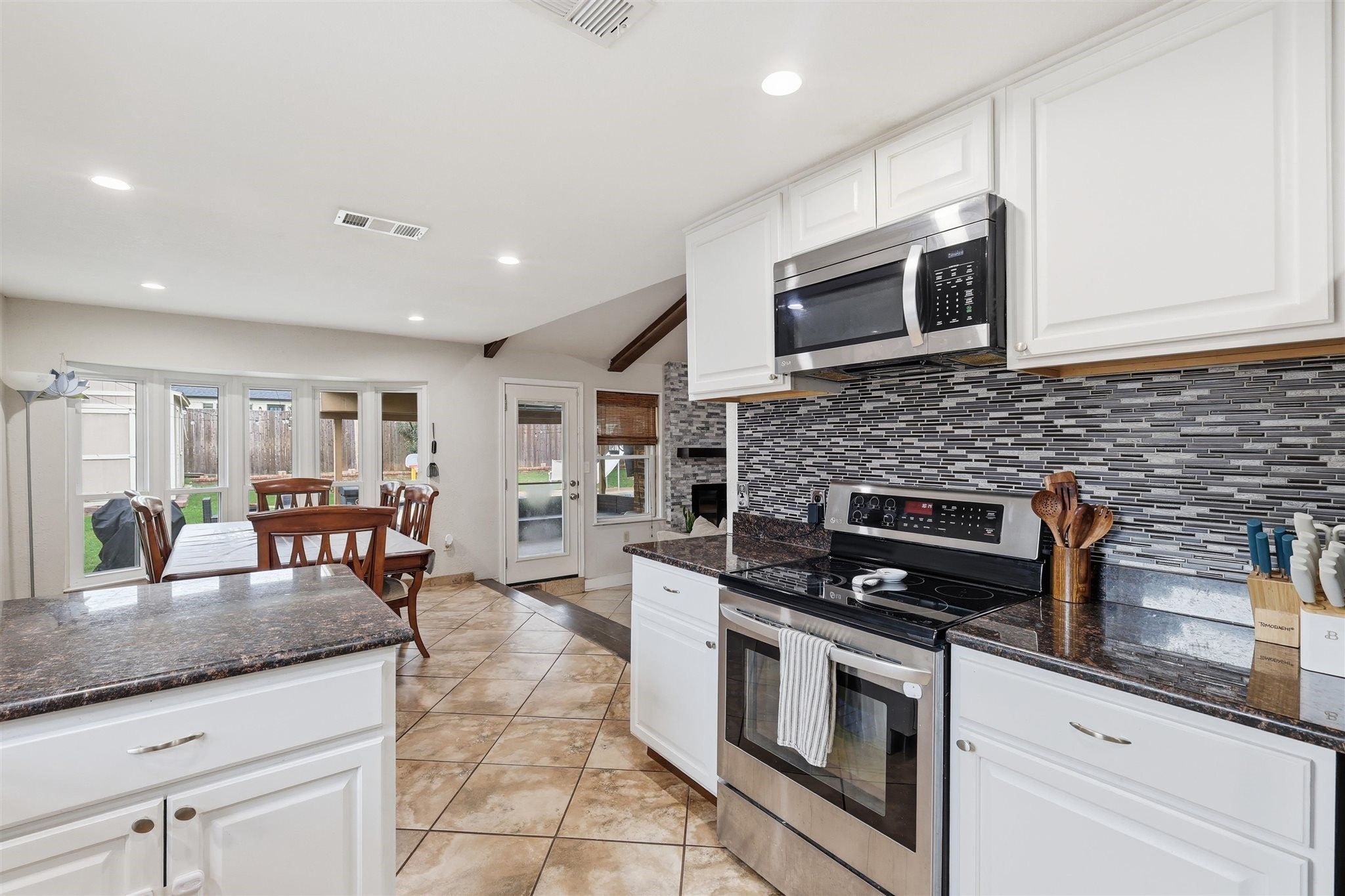 1104 Monterrey Street Bedford TX 76022