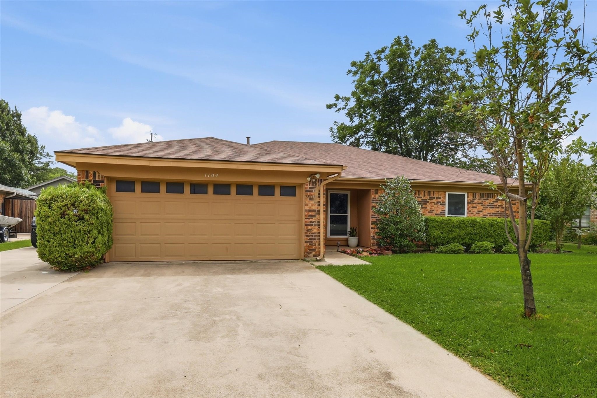 1104 Monterrey Street Bedford TX 76022