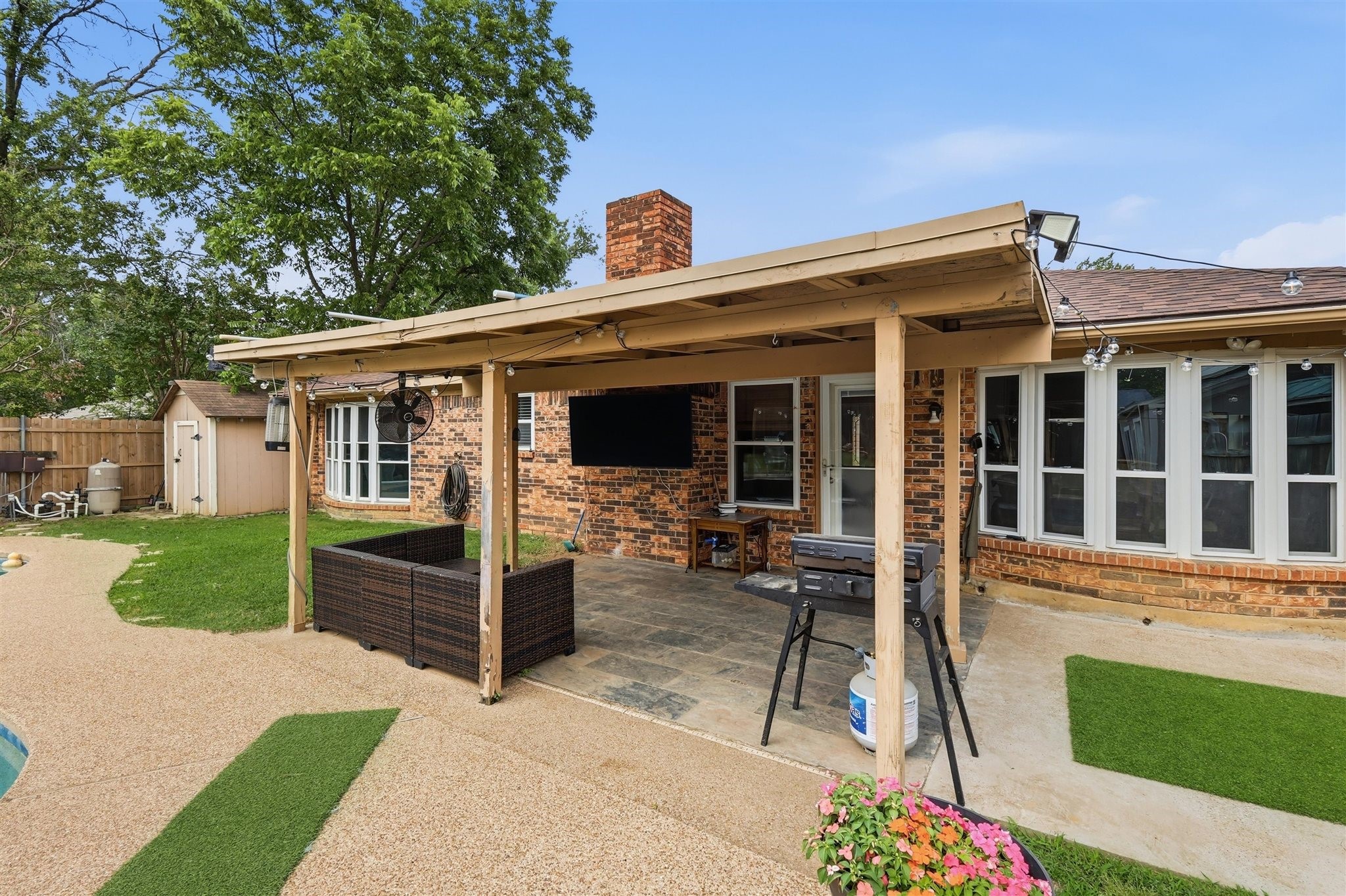 1104 Monterrey Street Bedford TX 76022