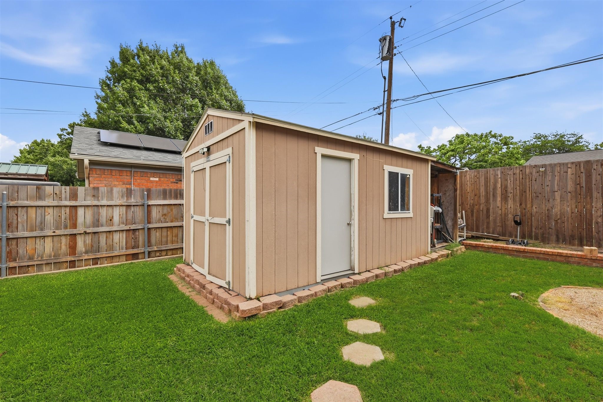 1104 Monterrey Street Bedford TX 76022
