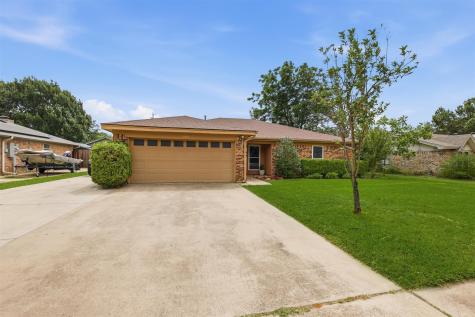 1104 Monterrey Street Bedford TX 76022
