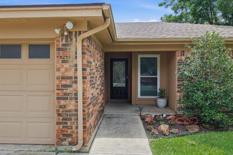 1104 Monterrey Street Bedford TX 76022