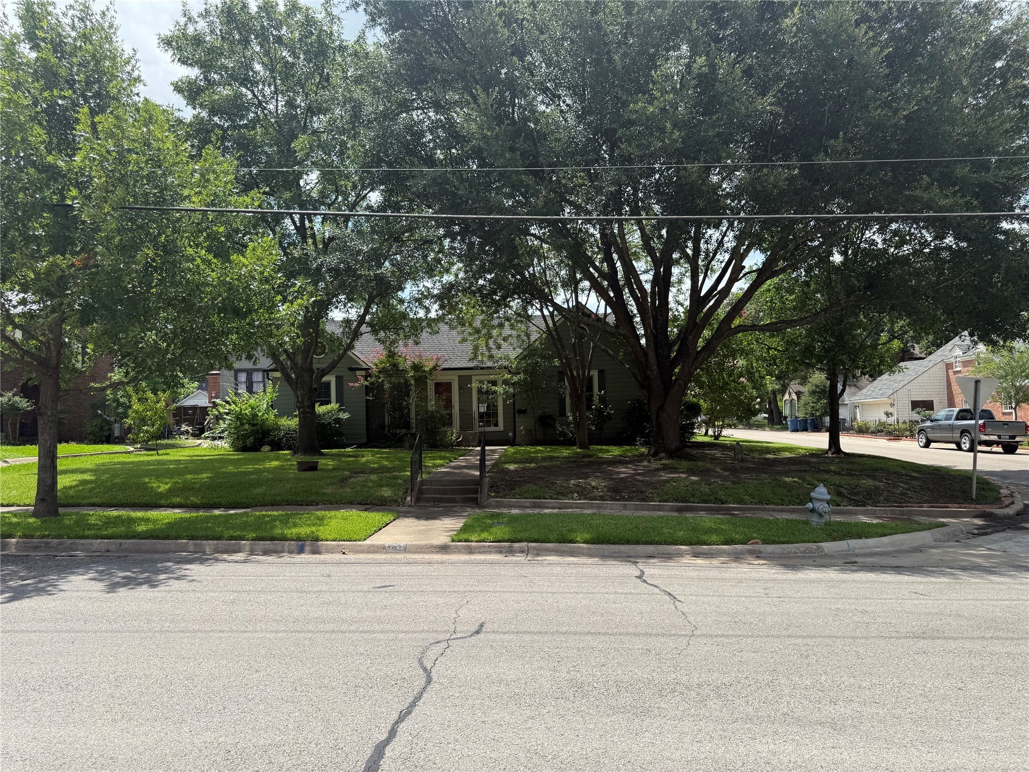 1719 Elmwood Avenue Corsicana TX 75110