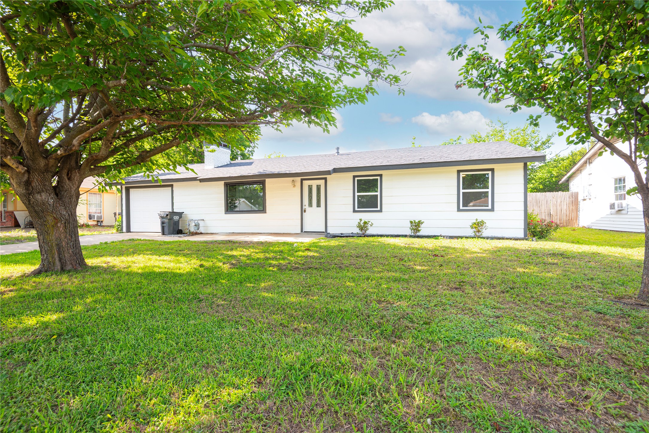324 E Willow Lane Princeton TX 75407