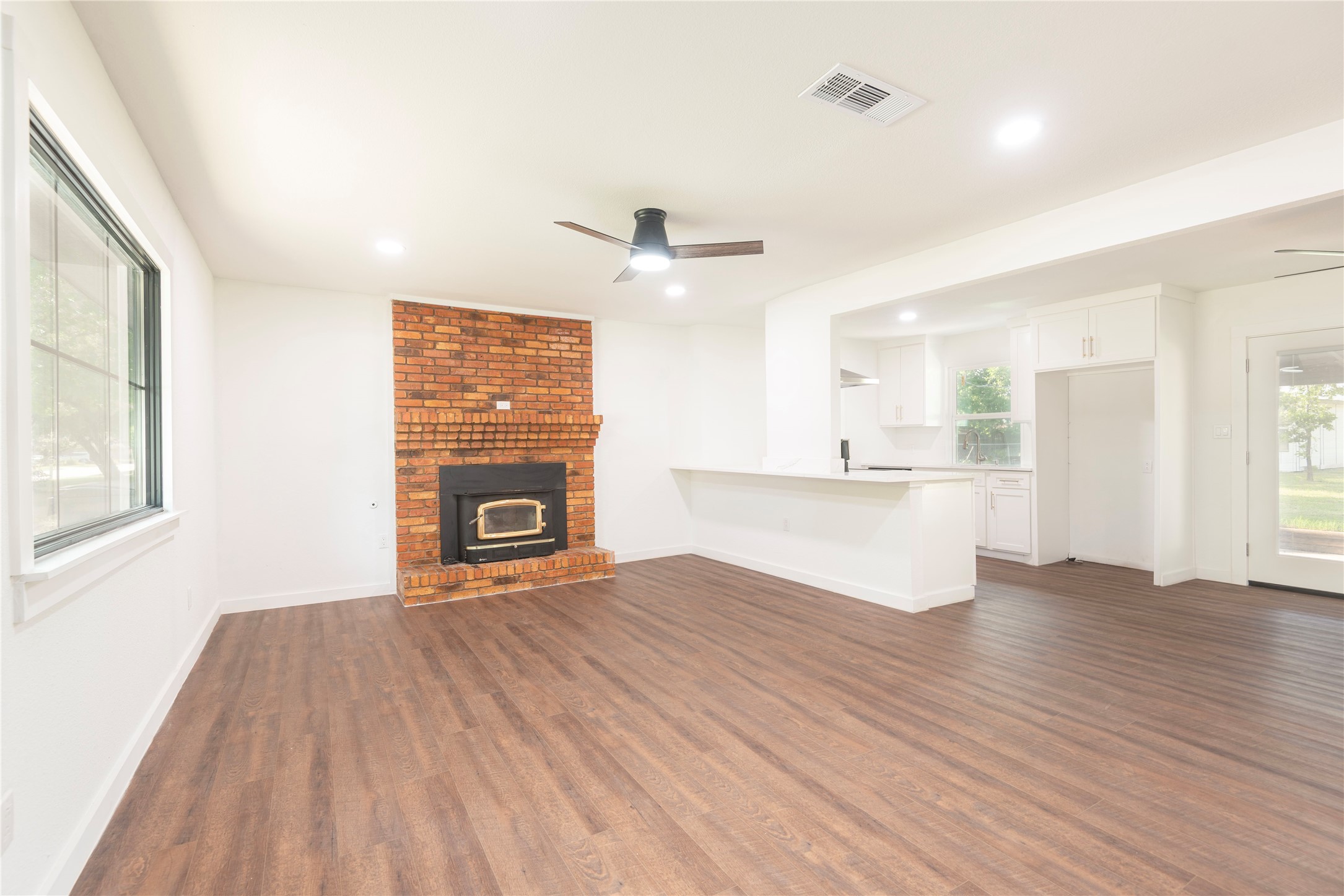 324 E Willow Lane Princeton TX 75407