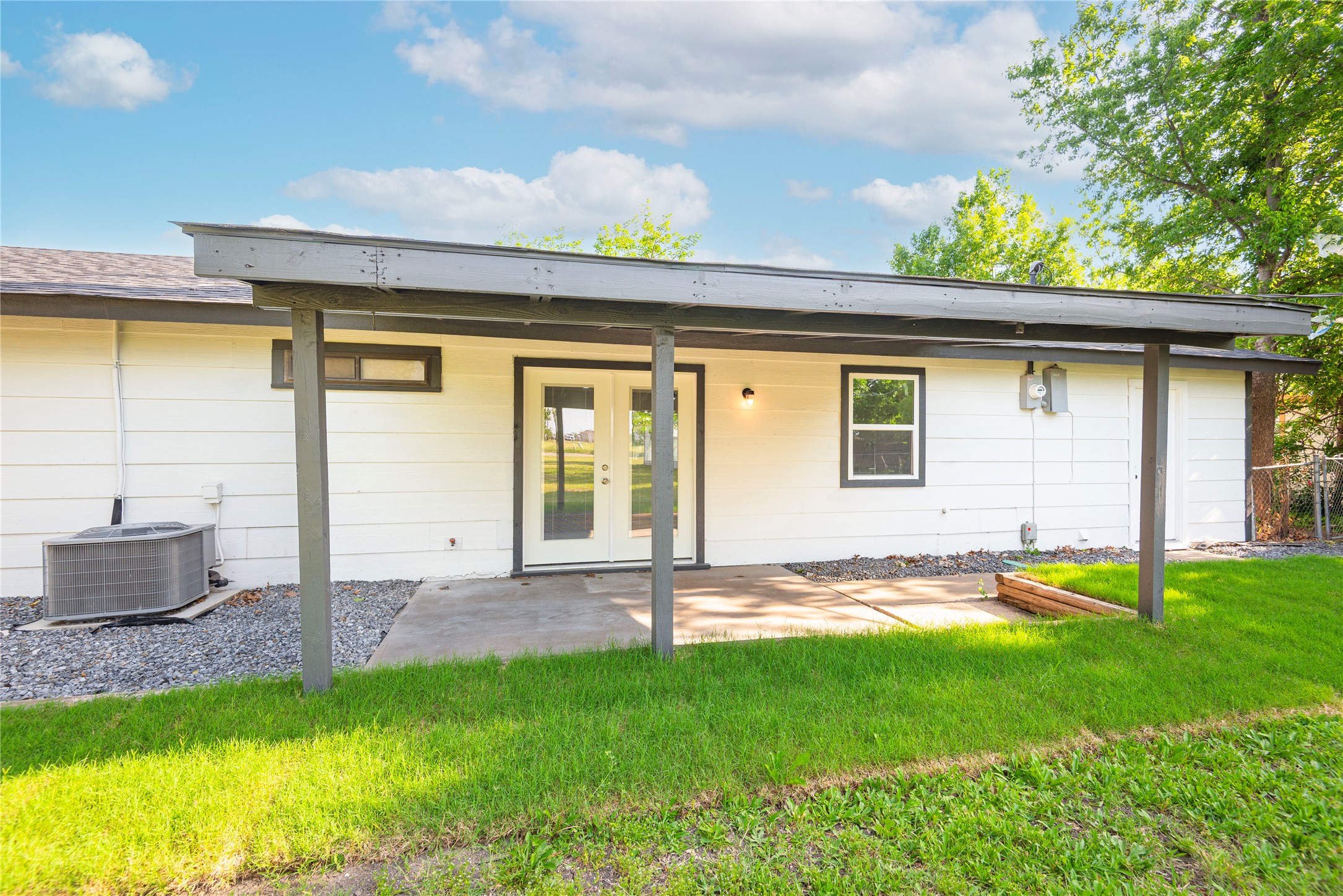 324 E Willow Lane Princeton TX 75407