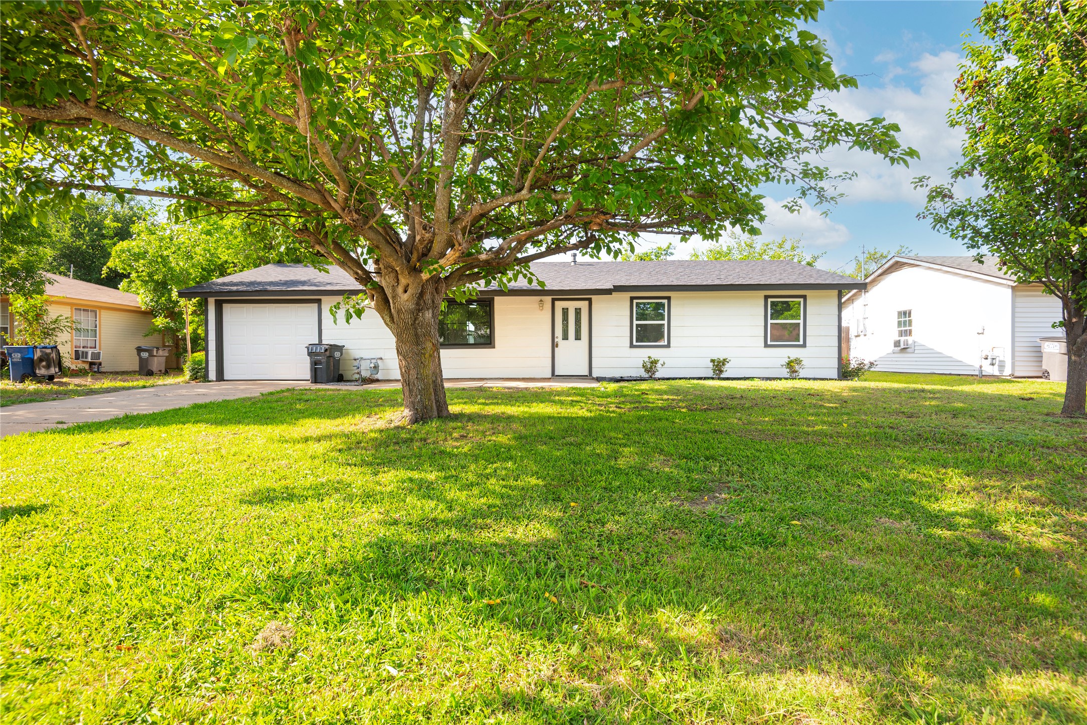 324 E Willow Lane Princeton TX 75407