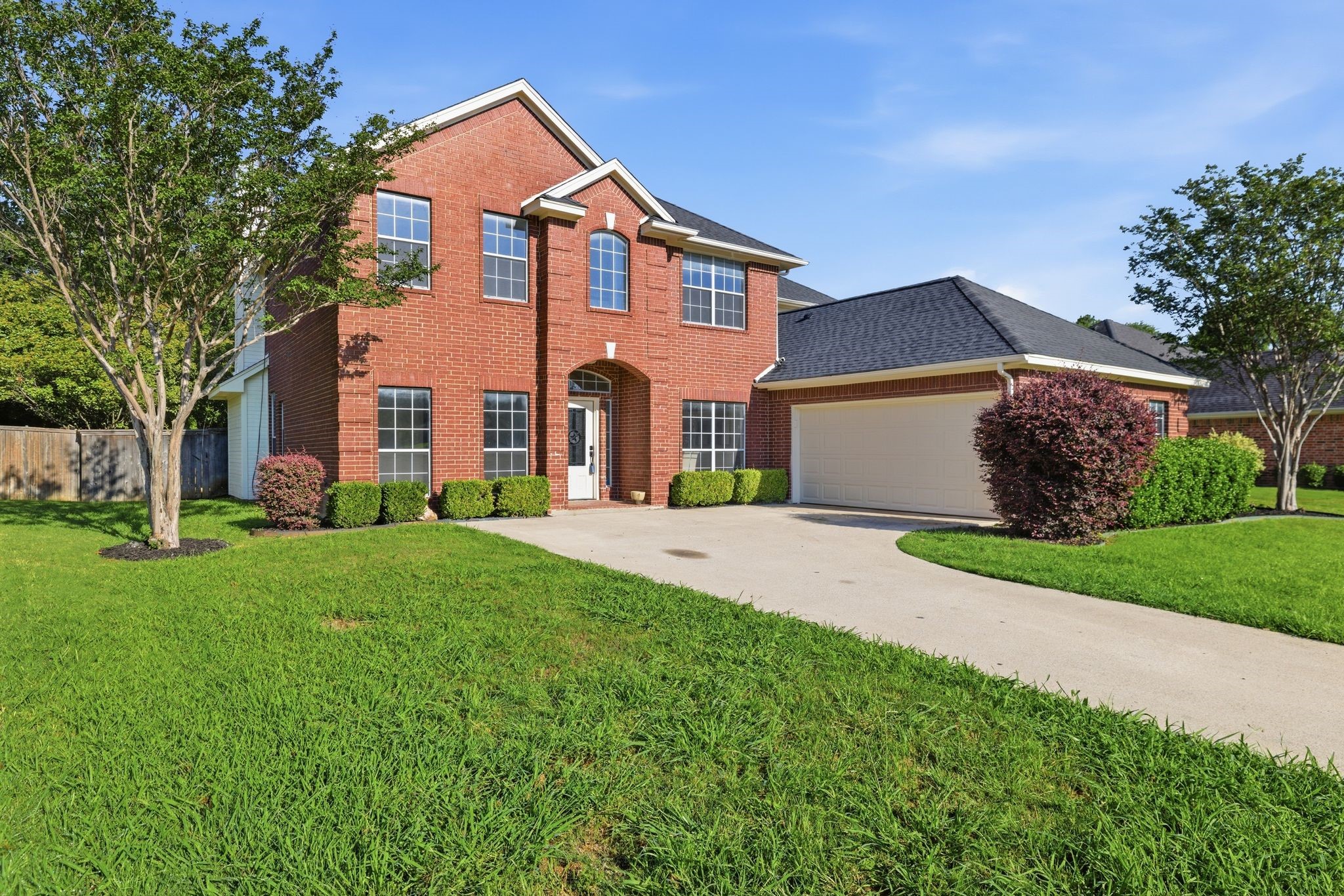 7000 Winthorp Drive Arlington TX 76001