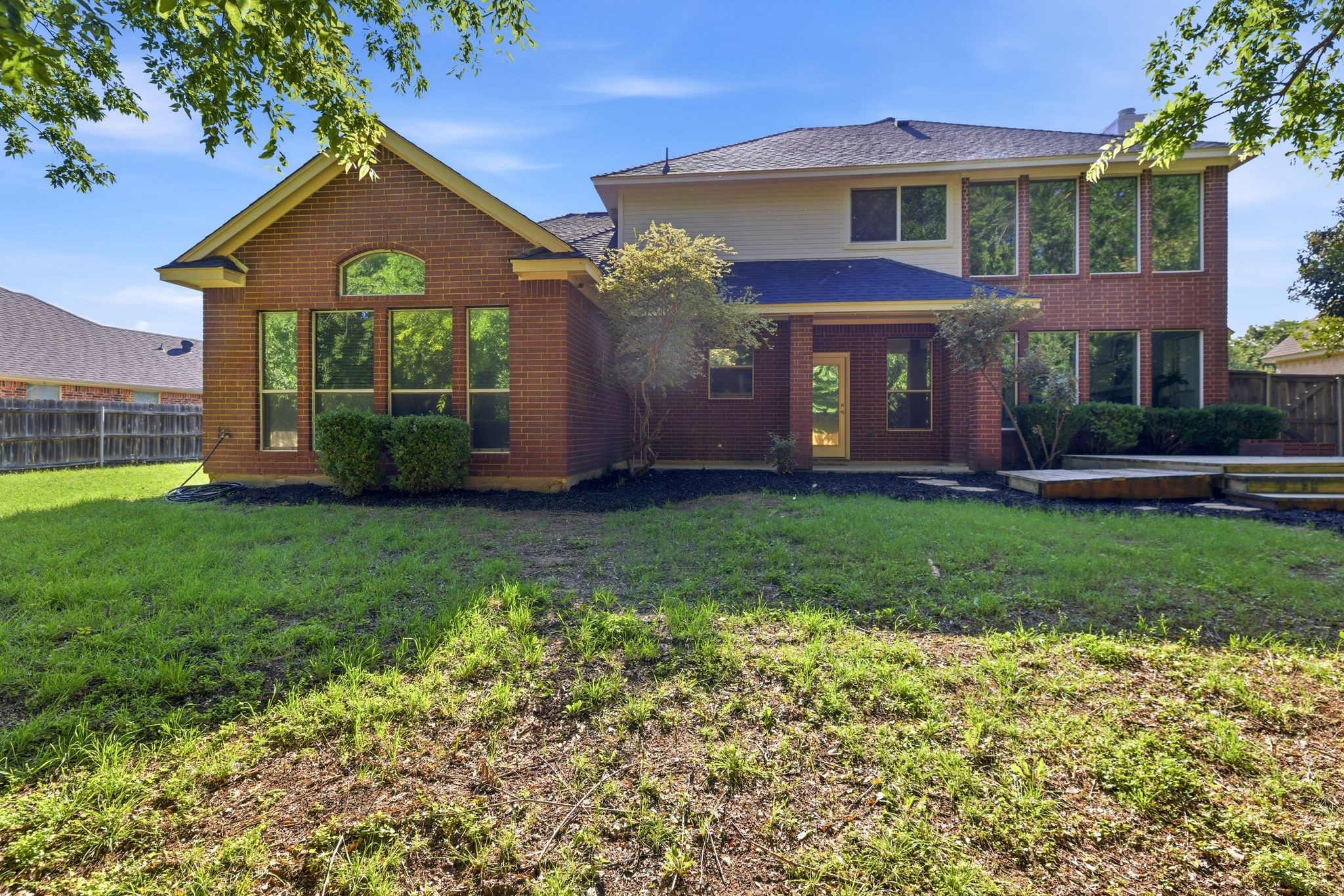 7000 Winthorp Drive Arlington TX 76001