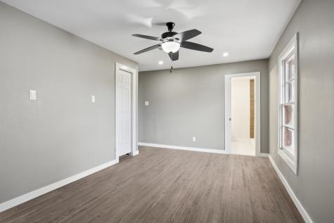 213 Buhler Drive Garland TX 75040