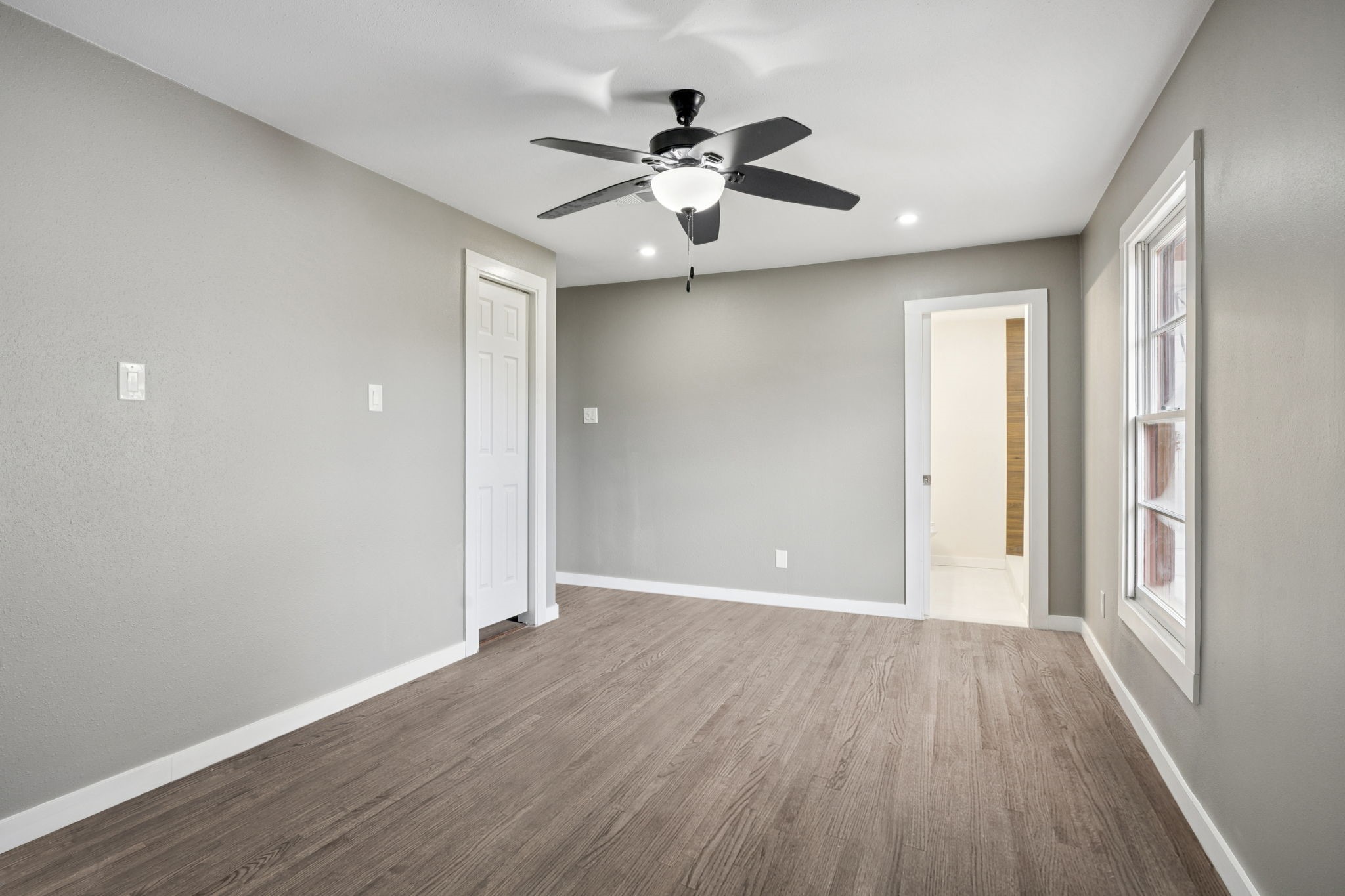 213 Buhler Drive Garland TX 75040