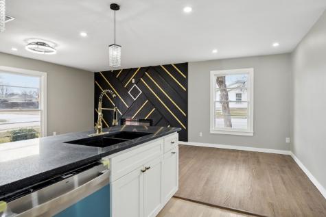 213 Buhler Drive Garland TX 75040