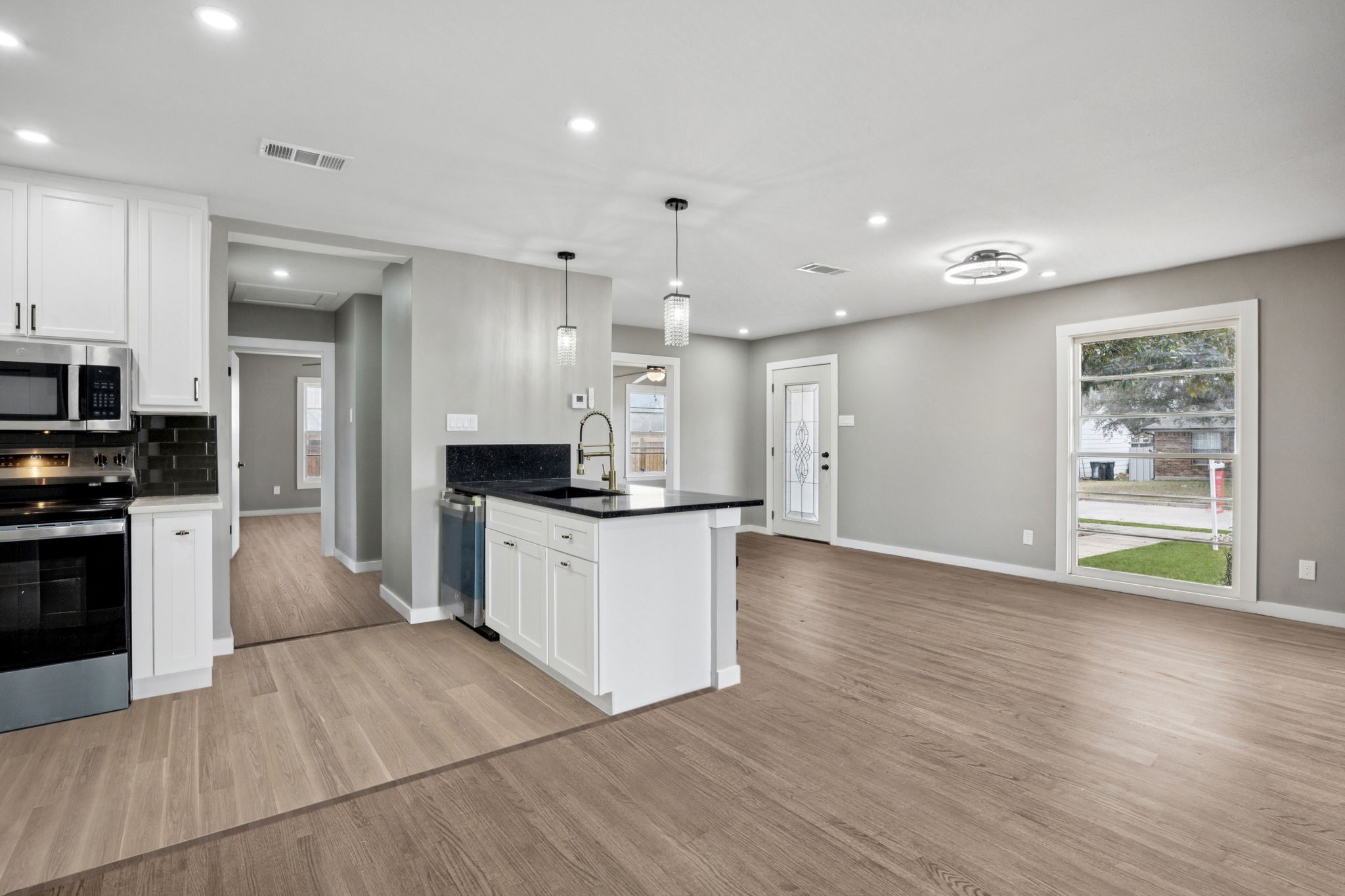 213 Buhler Drive Garland TX 75040