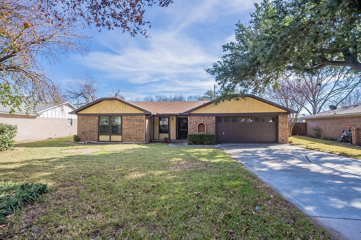 1608 Timberline Drive Benbrook TX 76126