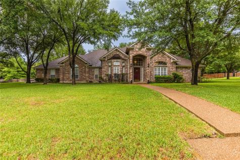 112 Laurel Oaks Lane Crawford TX 76638