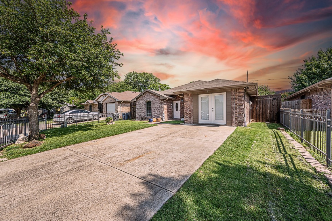 514 Delphinium Drive Dallas TX 75217