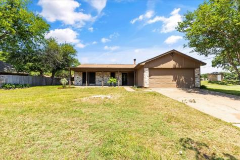 5224 Fairway Circle Granbury TX 76049