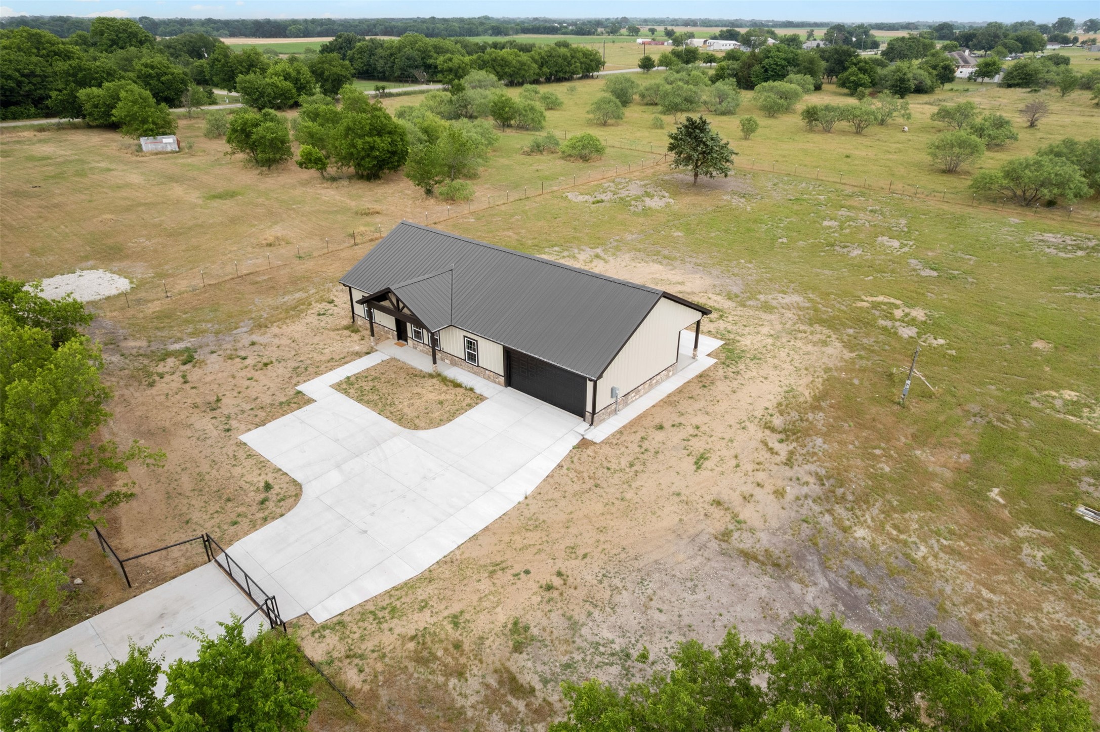 121 Brazier Road Ennis TX 75119
