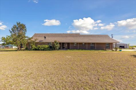 5609 Woodard Avenue Cleburne TX 76033