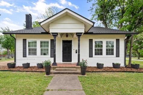 211 SW 4th Street Kerens TX 75144