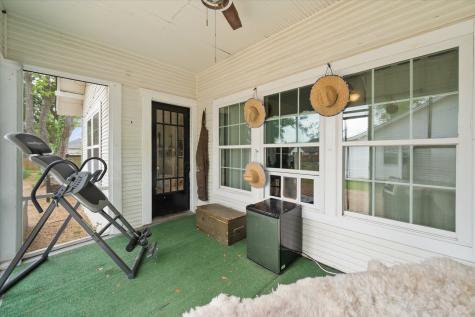 211 SW 4th Street Kerens TX 75144
