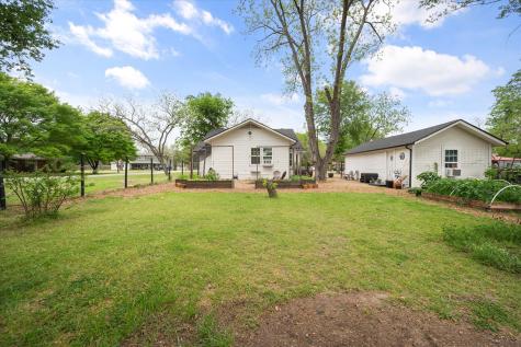 211 SW 4th Street Kerens TX 75144