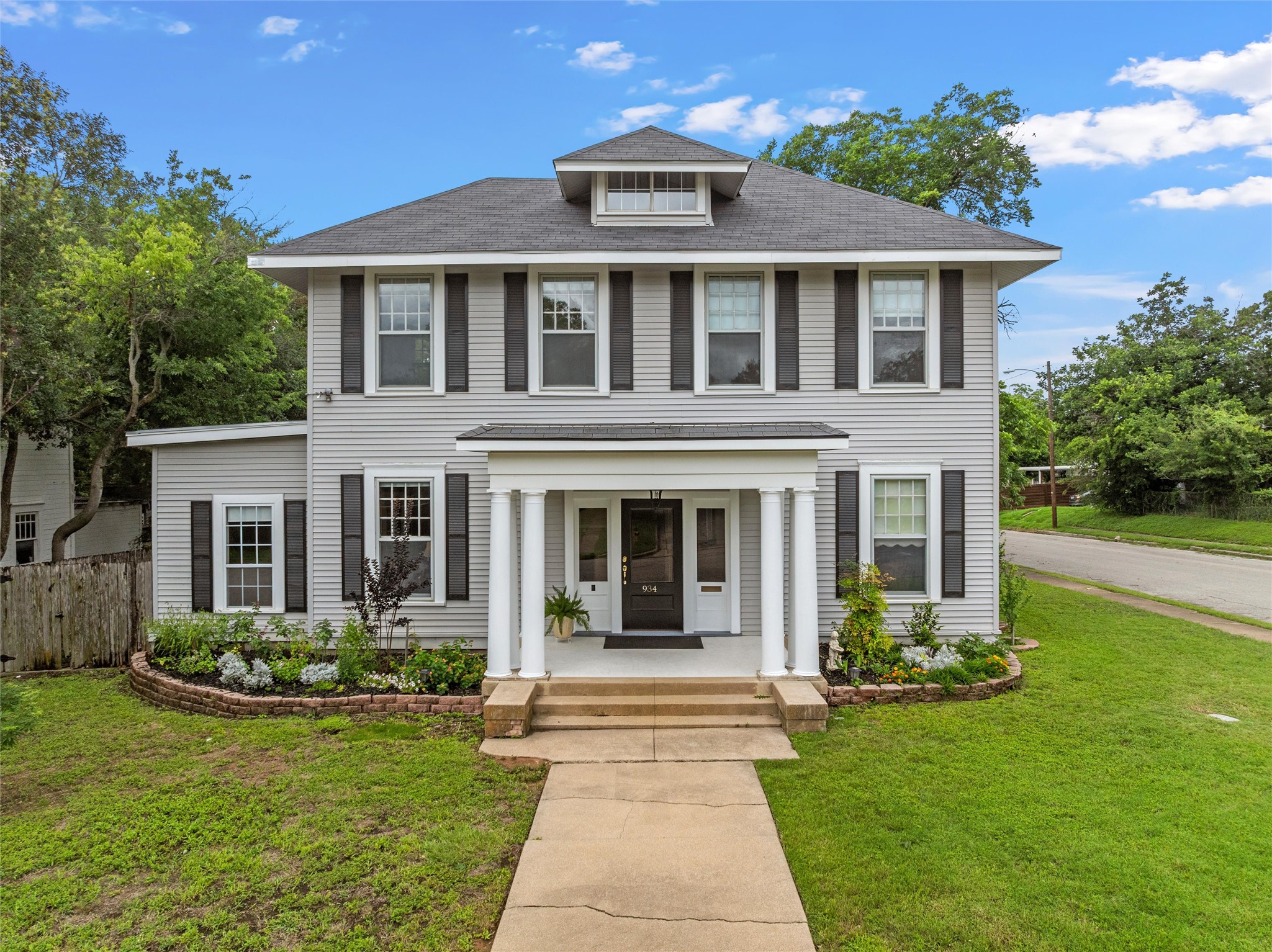 934 N 19th Street Waco TX 76707