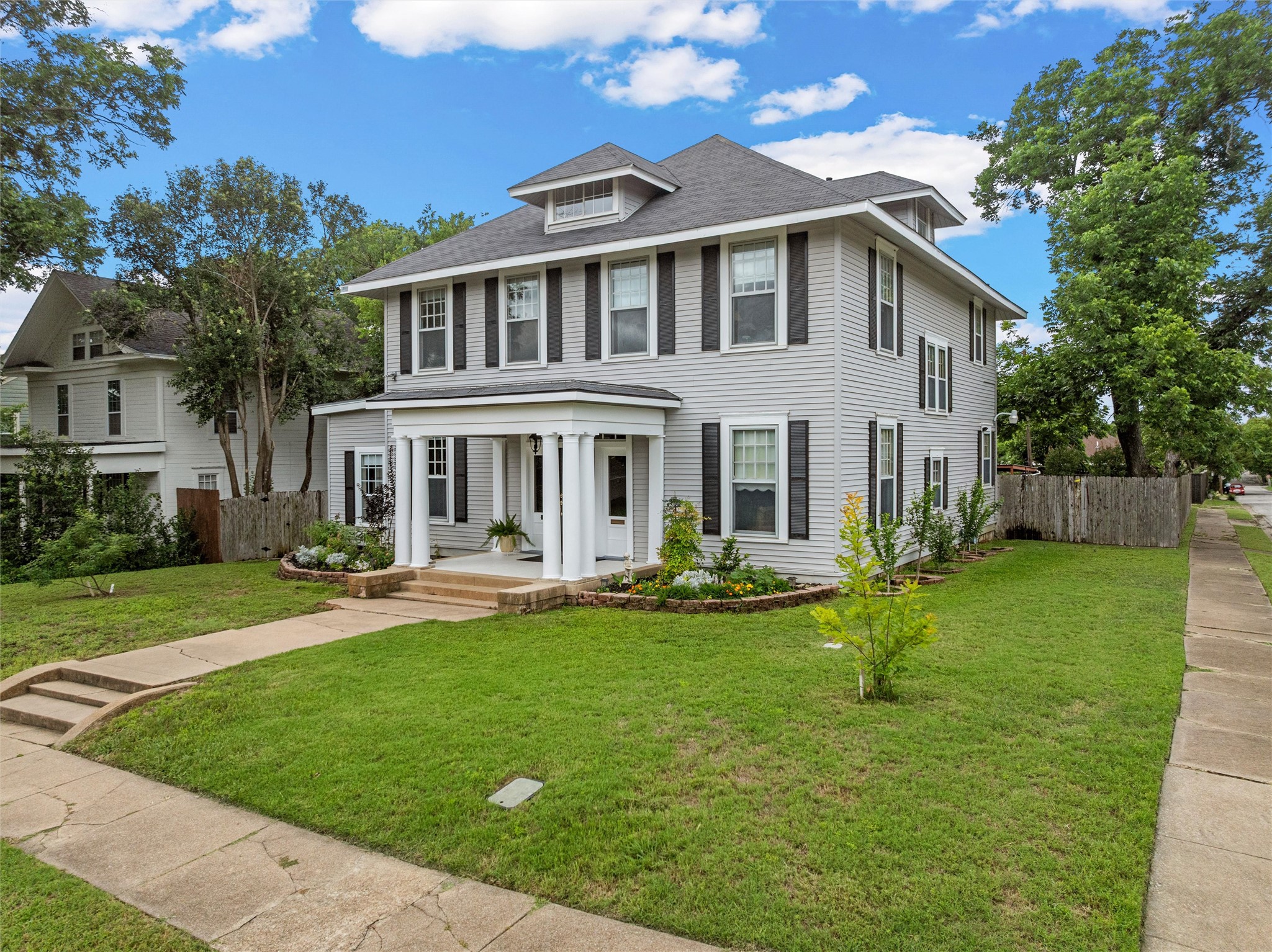 934 N 19th Street Waco TX 76707
