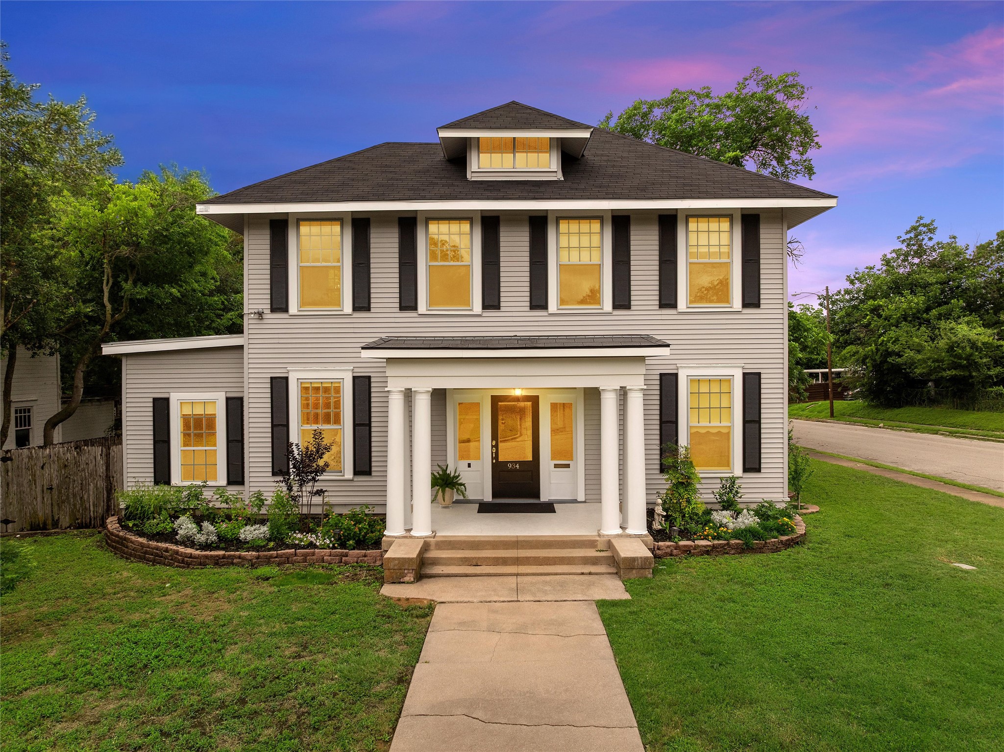 934 N 19th Street Waco TX 76707