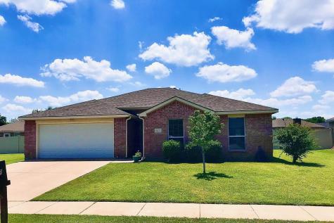 417 Penny Lane Burleson TX 76028