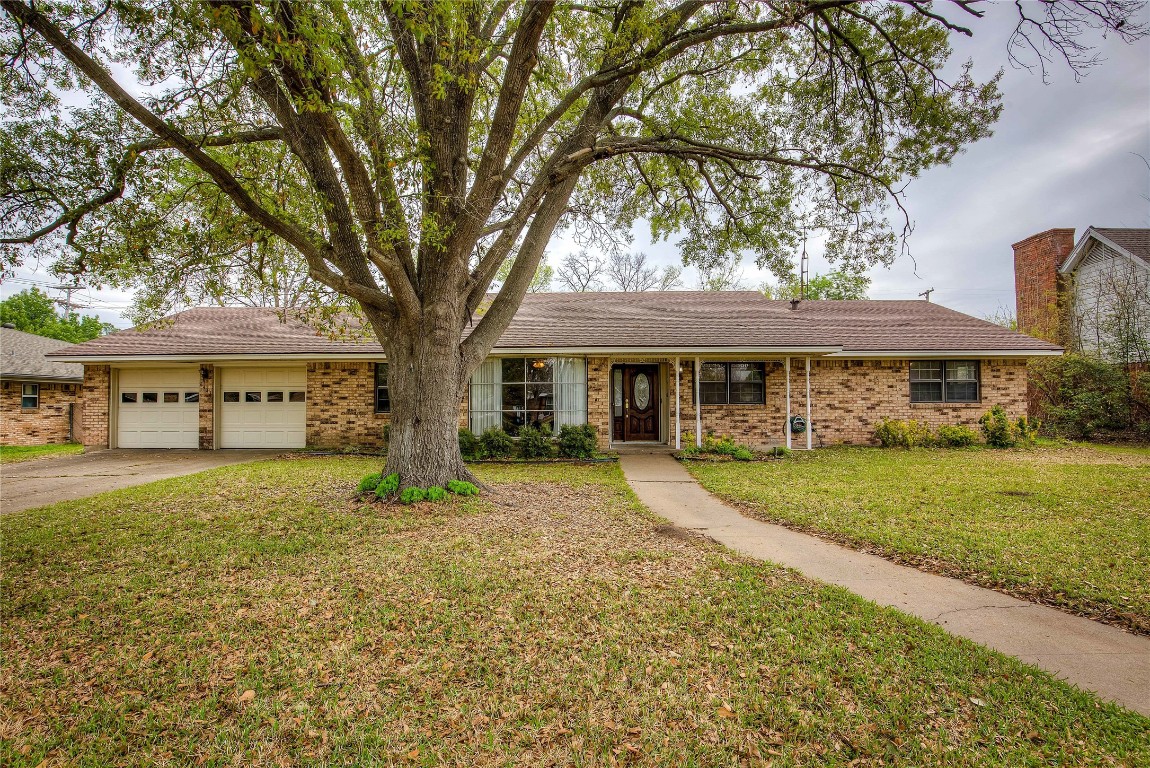 6403 Chapman Drive Greenville TX 75402