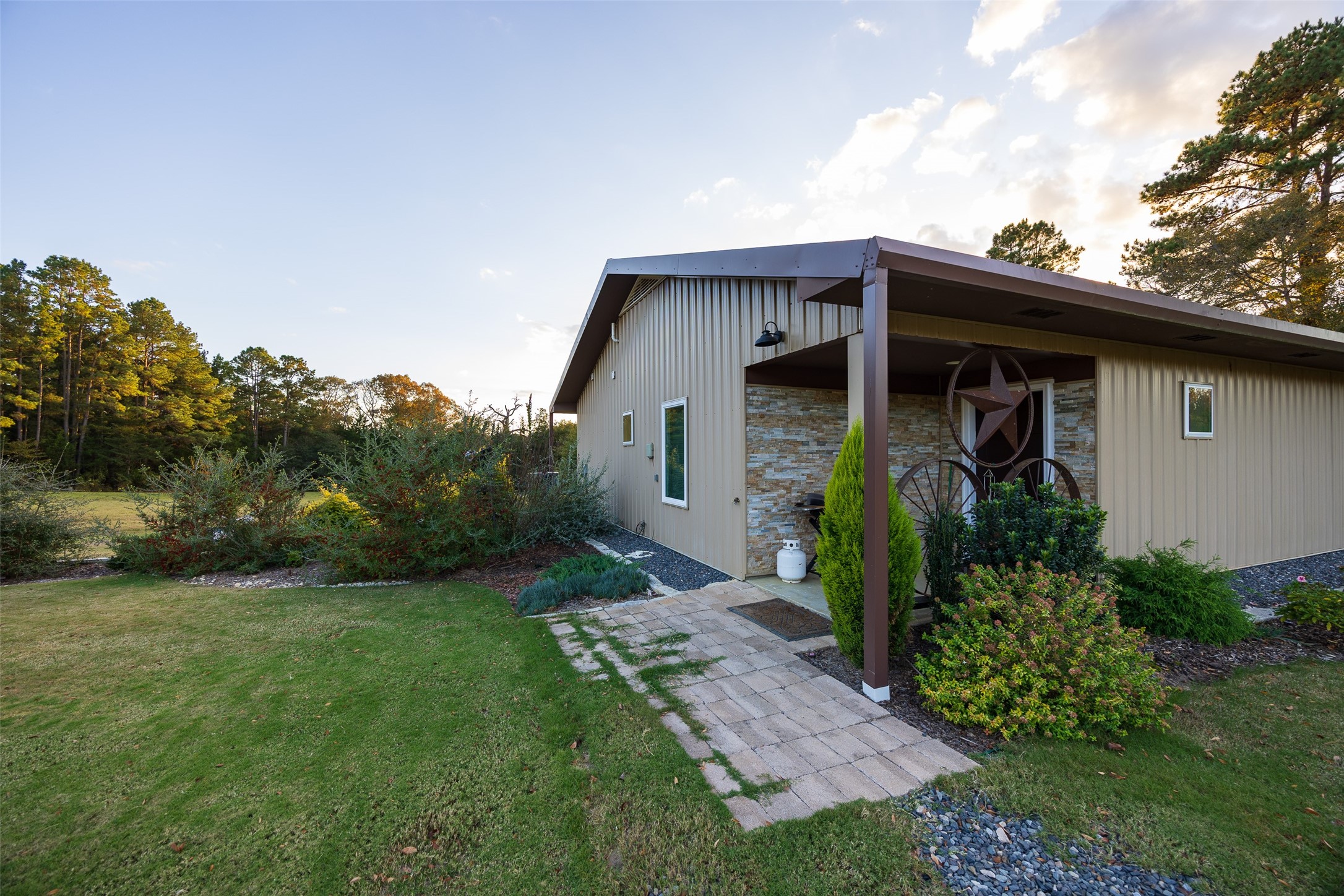 640 County Road 4910 Troup TX 75789