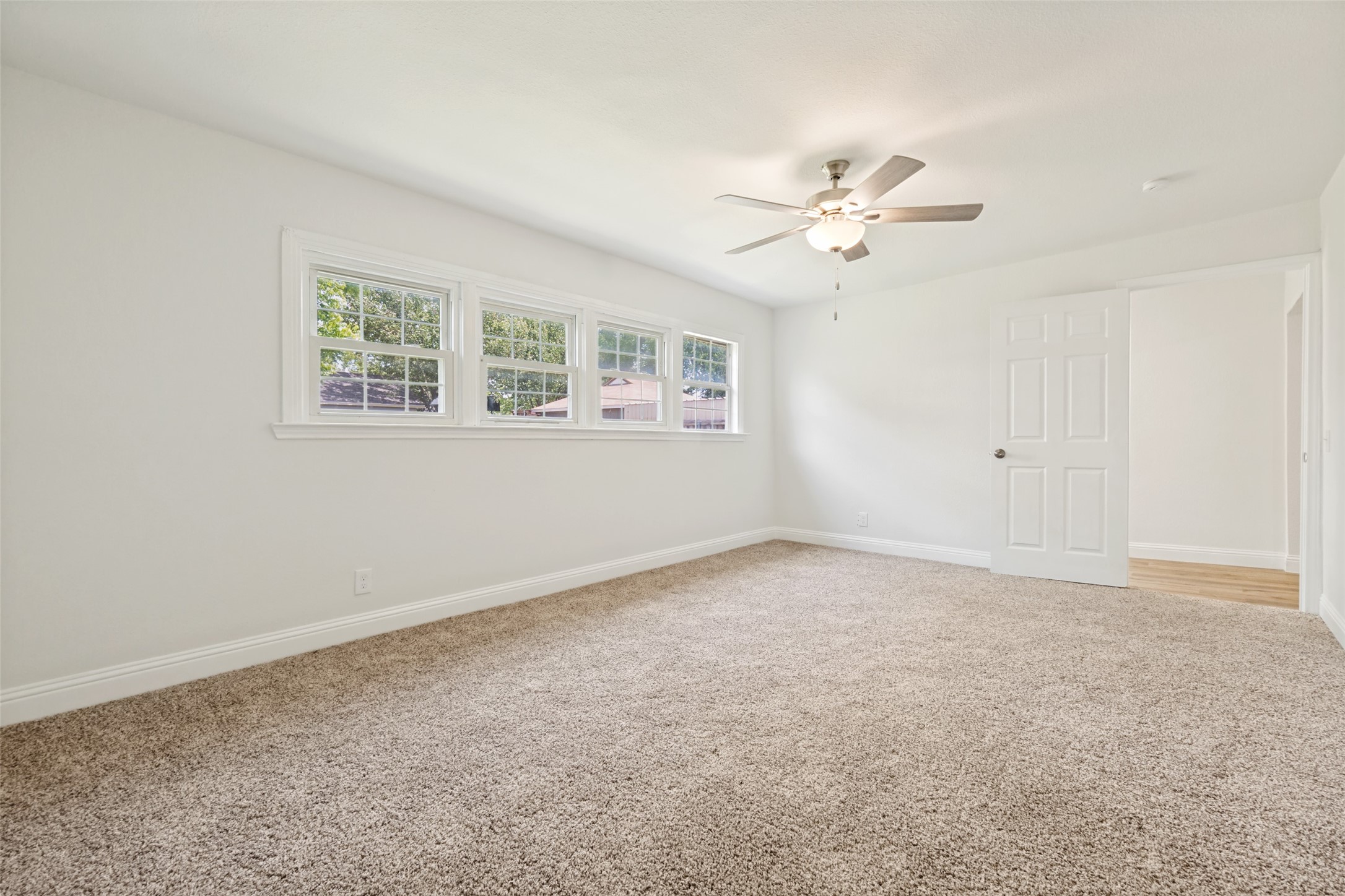 6427 Howard Avenue Dallas TX 75227