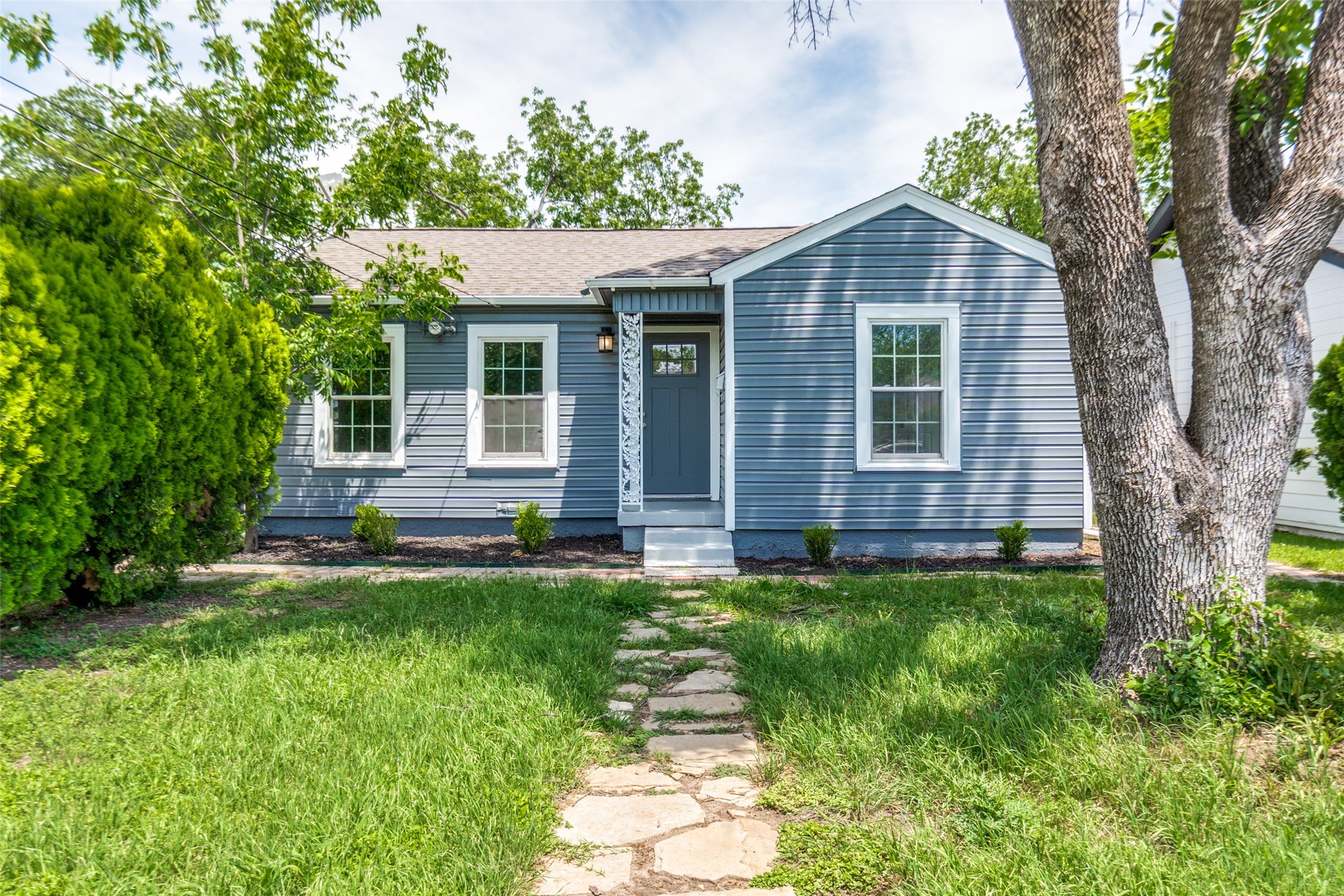6427 Howard Avenue Dallas TX 75227