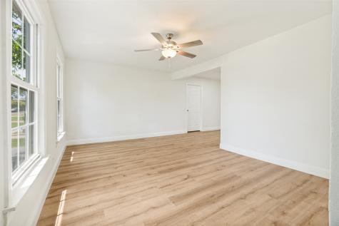 6427 Howard Avenue Dallas TX 75227