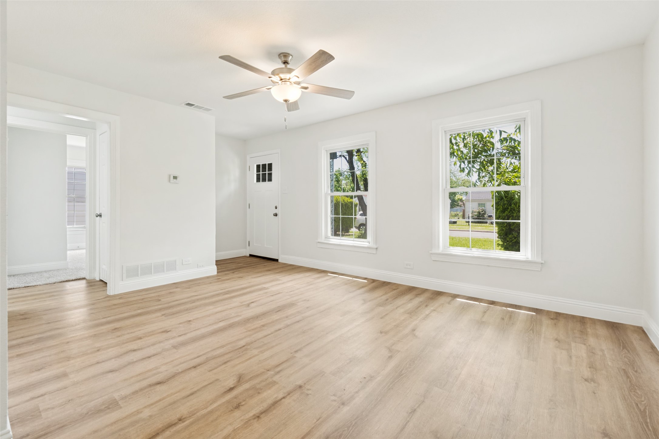 6427 Howard Avenue Dallas TX 75227