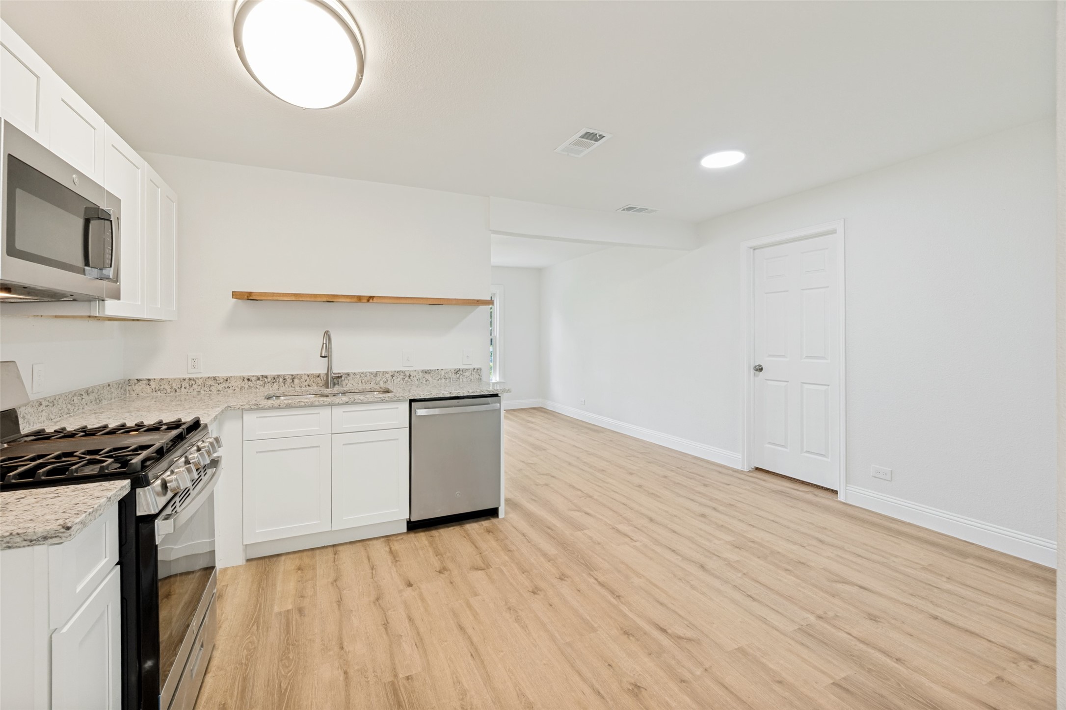 6427 Howard Avenue Dallas TX 75227
