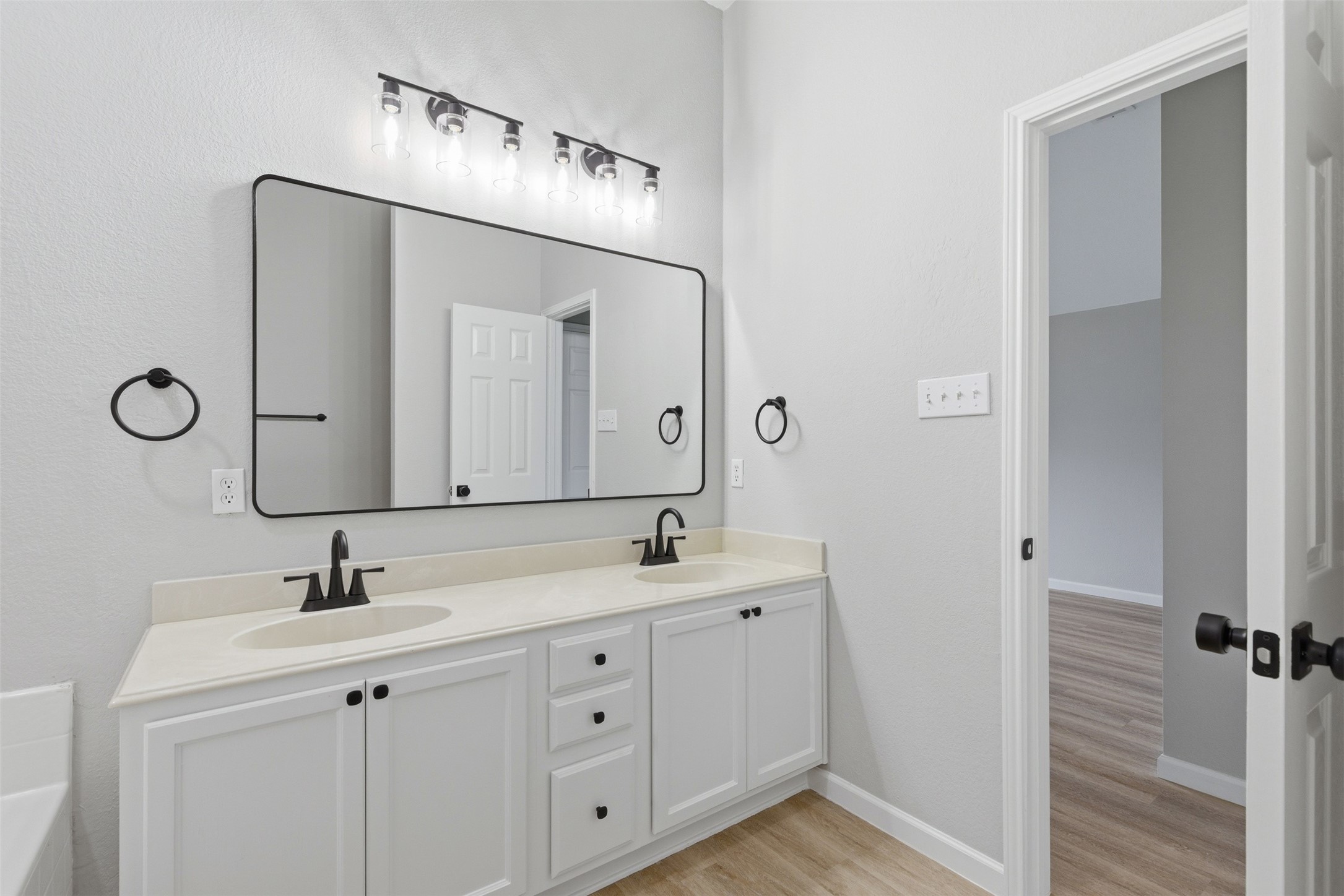 2051 Sunny Side Drive Little Elm TX 75068