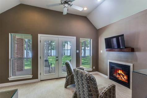 452 Windjammer Lane Azle TX 76020