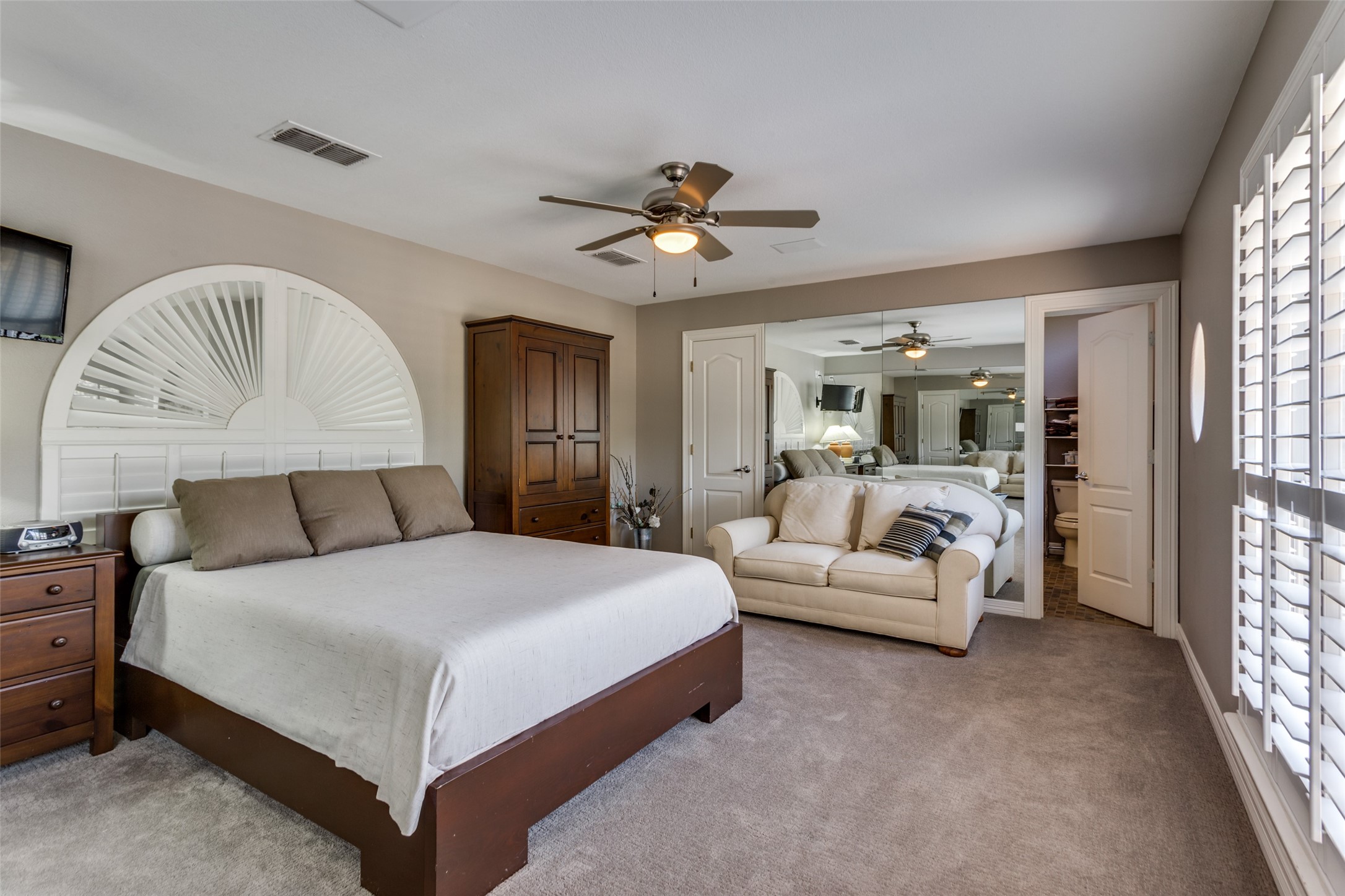452 Windjammer Lane Azle TX 76020
